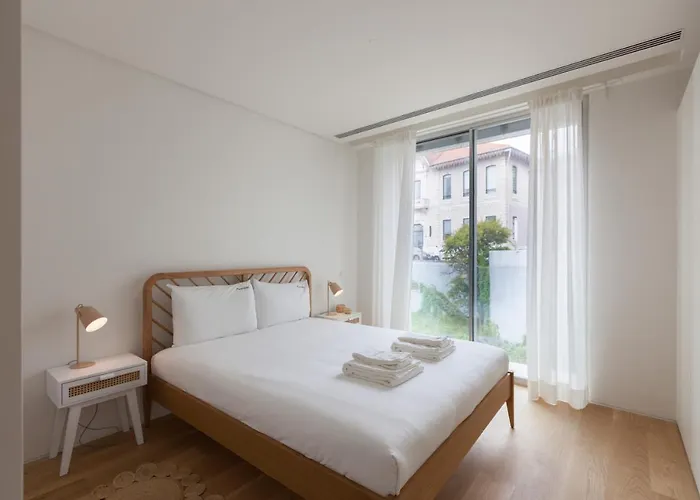 Flh Amoreiras Wood Design Flat * Lisboa