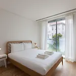 Flh Amoreiras Wood Design Flat * ליסבון